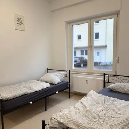 Monteurswohnung Bei Koeln,duesseldorf Wlan, Parkplatz, Kueche شقة ليفركوزن