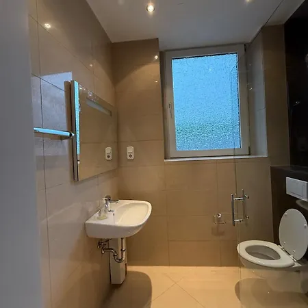 Monteurswohnung Bei Koeln,duesseldorf Wlan, Parkplatz, Kueche 公寓