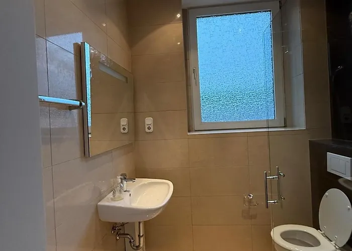 Monteurswohnung Bei Koeln,duesseldorf Wlan, Parkplatz, Kueche 公寓